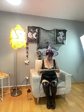 Snapshot of Savvanahh chatting on October 23, 10:58 am Savvanahh online show from October 23, 10:58 am