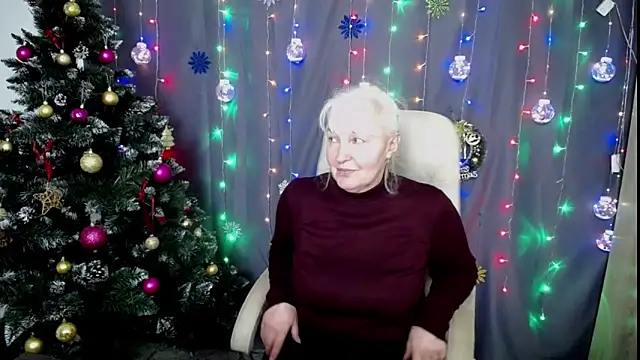 Snapshot of BlondyLeeBest chatting on December 7, 7:10 pm BlondyLeeBest online show from December 7, 7:10 pm