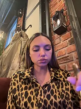 Snapshot of AngelinaMoore chatting on December 20, 12:16 pm AngelinaMoore online show from December 20, 12:16 pm