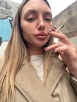 Snapshot of AngelinaMoore chatting on February 27, 10:48 am AngelinaMoore online show from February 27, 10:48 am