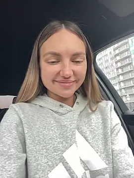 Snapshot of AngelinaMoore chatting on March 2, 11:18 am AngelinaMoore online show from March 2, 11:18 am