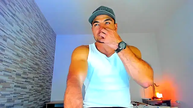 Snapshot of nicolas_herrera chatting on January 27, 2:42 am nicolas herrera online show from January 27, 2:42 am