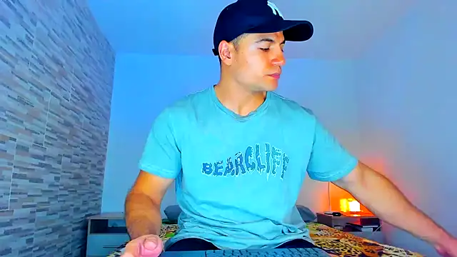 Snapshot of nicolas_herrera chatting on March 3, 1:42 am nicolas herrera online show from March 3, 1:42 am