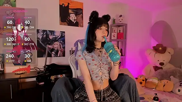 Snapshot of lolaaa_bunny1 chatting on November 27, 4:47 am lolaaa bunny1 online show from November 27, 4:47 am