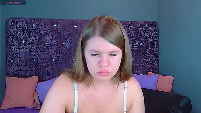 Snapshot of NoraBigAss chatting on January 4, 4:44 am NoraBigAss online show from January 4, 4:44 am