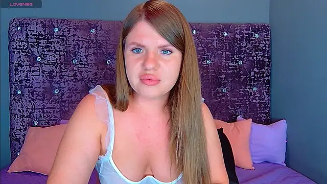 Snapshot of NoraBigAss chatting on February 11, 10:18 pm NoraBigAss online show from February 11, 10:18 pm