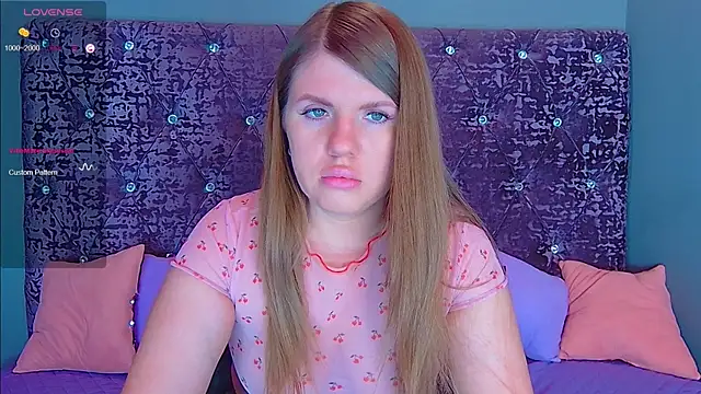 Snapshot of NoraBigAss chatting on March 13, 1:21 am NoraBigAss online show from March 13, 1:21 am