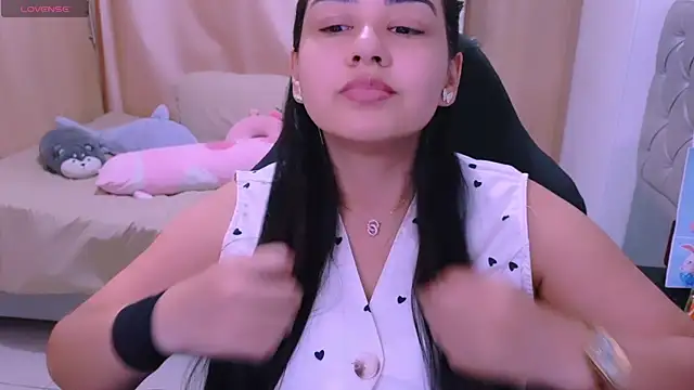 Snapshot of _anastasia chatting on May 4, 8:05 pm anastasia online show from May 4, 8:05 pm