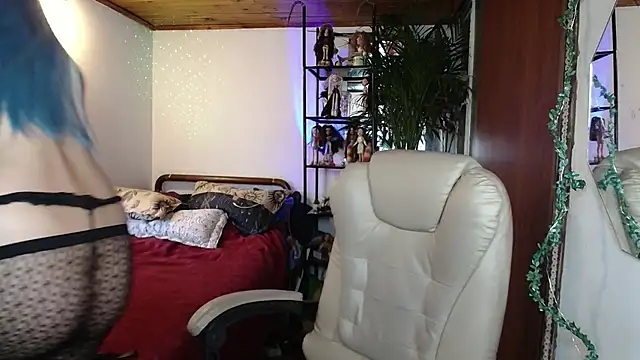 NicoleCortez online show from February 28, 5:03 pm