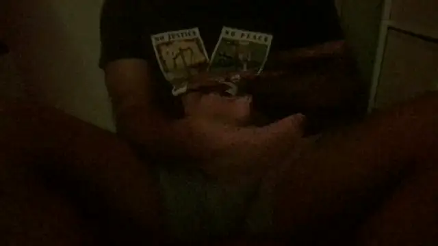 Snapshot of Freaky_dickey chatting on December 5, 12:25 pm Freaky dickey online show from December 5, 12:25 pm