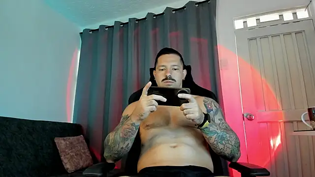 Snapshot of Pierre_Vidal chatting on October 19, 2:18 pm Pierre Vidal online show from October 19, 2:18 pm