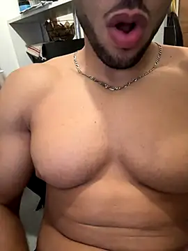 pimentfort77 online show from September 11, 11:27 pm