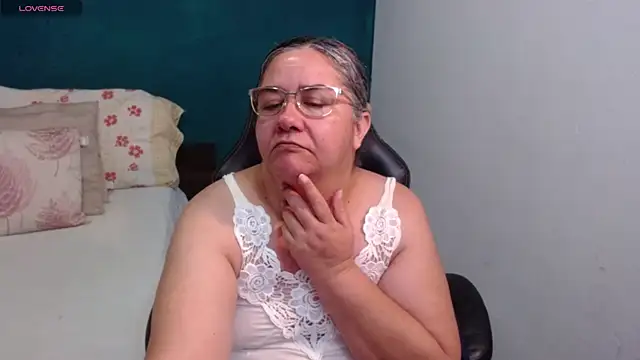 scaelettdubois online show from April 30, 2:18 am