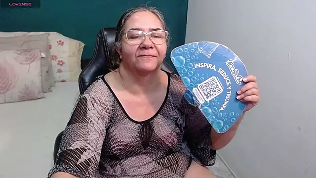 scaelettdubois online show from May 9, 2:50 am