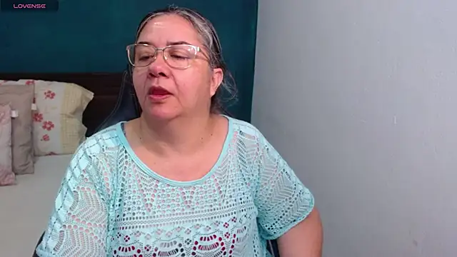 scaelettdubois online show from May 22, 12:51 am