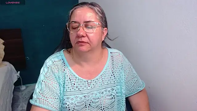 scaelettdubois online show from June 2, 2:24 am