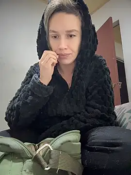 Snapshot of sexymarilyncolombia chatting on July 4, 5:02 am sexymarilyncolombia online show from July 4, 5:02 am