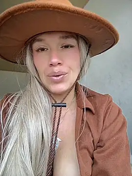 Snapshot of sexymarilyncolombia chatting on July 28, 3:21 pm sexymarilyncolombia online show from July 28, 3:21 pm