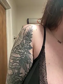 Snapshot of Cumming_atme chatting on October 24, 5:59 am Cumming atme online show from October 24, 5:59 am