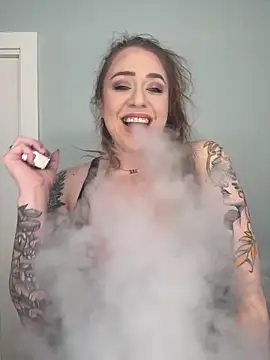 Snapshot of Cumming_atme chatting on November 9, 2:21 am Cumming atme online show from November 9, 2:21 am