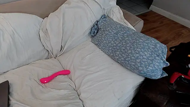 Snapshot of EmoDream1998 chatting on January 26, 3:06 am EmoDream1998 online show from January 26, 3:06 am