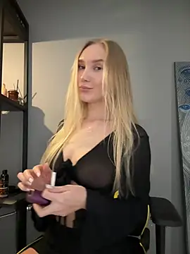 MariaTull online show from March 7, 4:44 pm