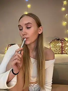 MariaTull online show from December 15, 10:58 pm