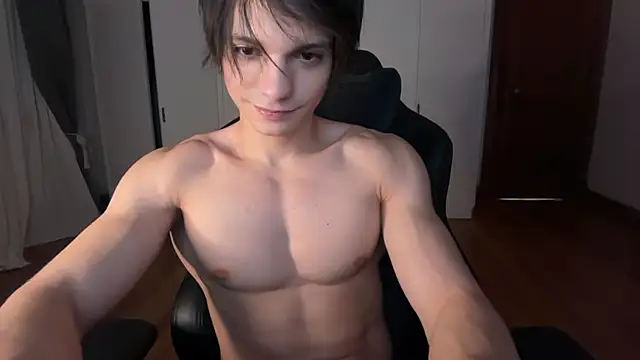 Snapshot of SasukeUhchiaa chatting on December 14, 2:39 am SasukeUhchiaa online show from December 14, 2:39 am