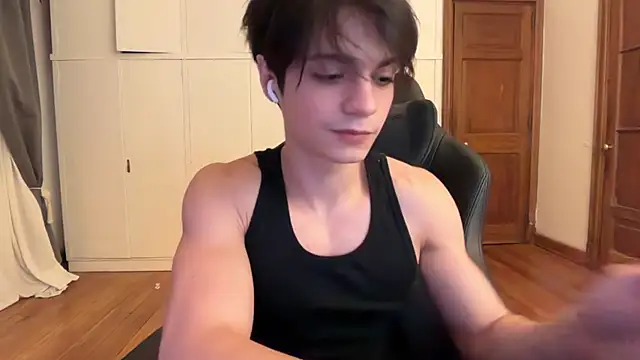 Snapshot of SasukeUhchiaa chatting on December 21, 5:25 am SasukeUhchiaa online show from December 21, 5:25 am