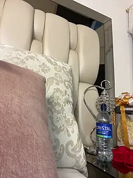 Snapshot of ALISSON_FOXXX1 chatting on March 1, 2:04 am ALISSON FOXXX1 online show from March 1, 2:04 am