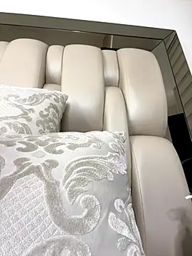 ALISSON FOXXX1 online show from December 1, 11:32 pm