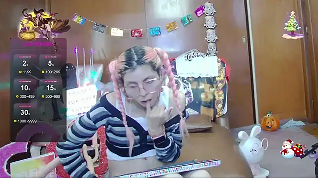 Snapshot of Skinygirl chatting on October 30, 9:59 pm Skinygirl online show from October 30, 9:59 pm