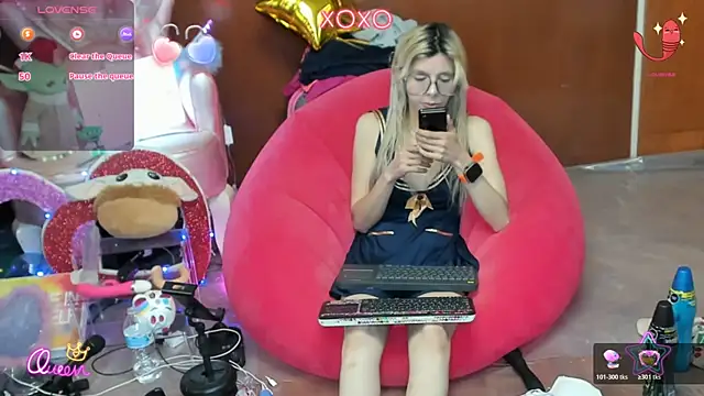 Skinygirl online show from July 26, 2:09 am