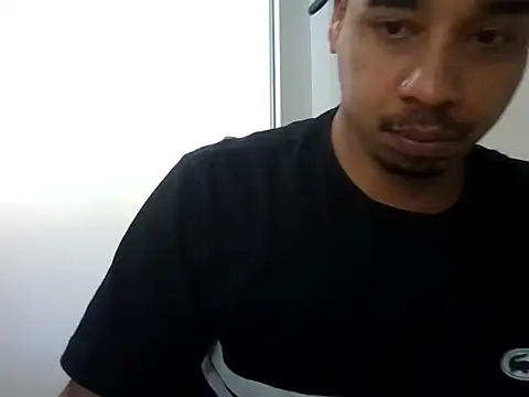 Snapshot of Juninho10c chatting on November 10, 12:15 pm Juninho10c online show from November 10, 12:15 pm