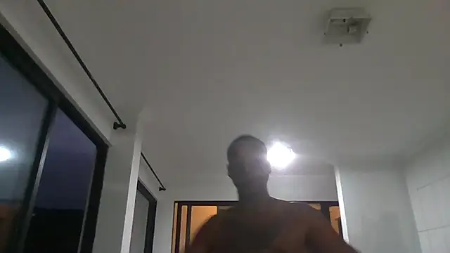 Snapshot of Juninho10c chatting on December 3, 10:19 pm Juninho10c online show from December 3, 10:19 pm