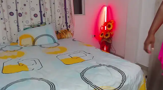 Snapshot of agatfox chatting on December 29, 1:24 am agatfox online show from December 29, 1:24 am