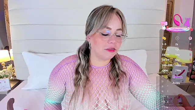 Charlotte93  online show from September 17, 11:56 am