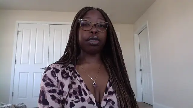 Snapshot of MadamIndigo chatting on March 12, 2:56 pm MadamIndigo online show from March 12, 2:56 pm