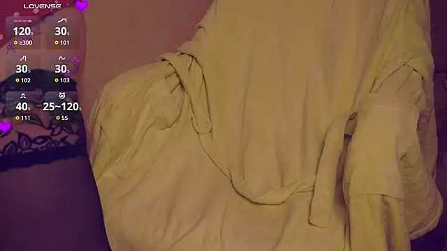 Snapshot of hrejsemnou chatting on March 10, 9:36 am hrejsemnou online show from March 10, 9:36 am