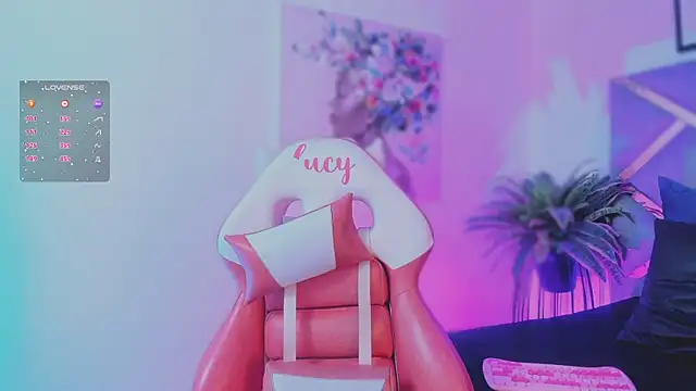 lucy neil online show from December 17, 2:39 am