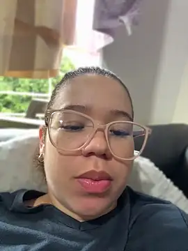 Lucyklein2022 online show from May 29, 3:54 pm