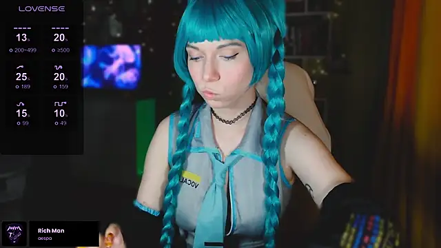 Snapshot of freya_sunny chatting on September 12, 10:15 am freya sunny online show from September 12, 10:15 am