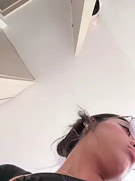 vaness weet online show from March 2, 7:34 pm