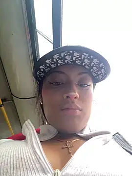 vaness weet online show from December 22, 7:22 pm