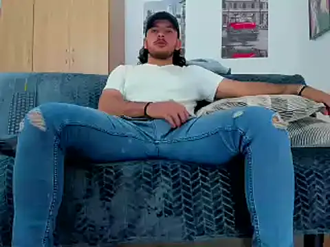tuyo1995 online show from June 6, 4:50 am