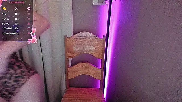 Snapshot of MissAyaCollins chatting on February 28, 1:05 am MissAyaCollins online show from February 28, 1:05 am