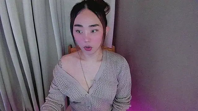 Snapshot of MissAyaCollins chatting on November 11, 3:06 am MissAyaCollins online show from November 11, 3:06 am