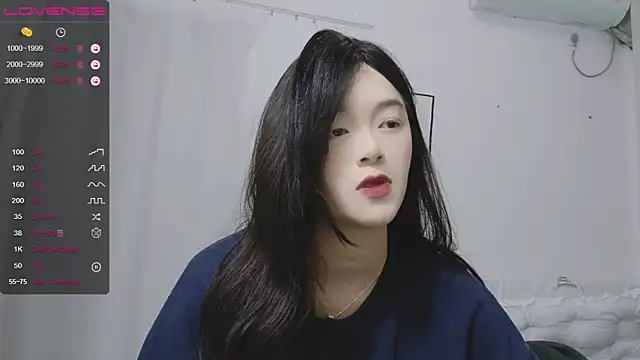 Snapshot of QiuPeiPeimmm chatting on February 18, 2:06 pm QiuPeiPeimmm online show from February 18, 2:06 pm