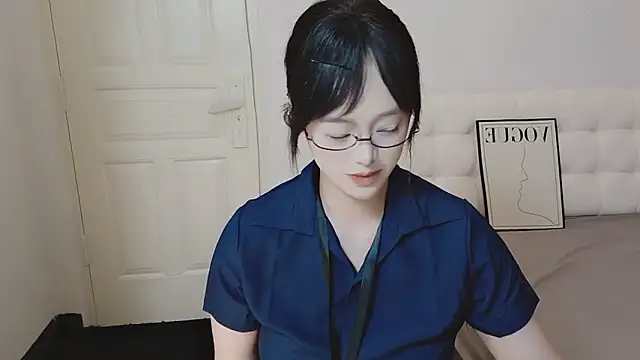 Snapshot of QiuPeiPeimmm chatting on November 17, 4:07 am QiuPeiPeimmm online show from November 17, 4:07 am