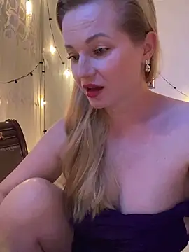 Snapshot of Lady__Maria chatting on October 1, 4:35 pm Lady Maria online show from October 1, 4:35 pm